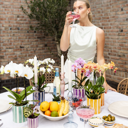 Johanna mit gestreiftem Topf